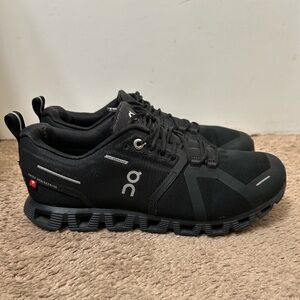 ON Cloud 5 Black Women- 59-98905 Size 8